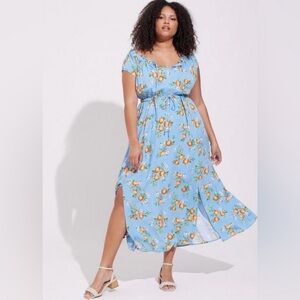 Torrid 1x maxi dress  textured double slit with peaches